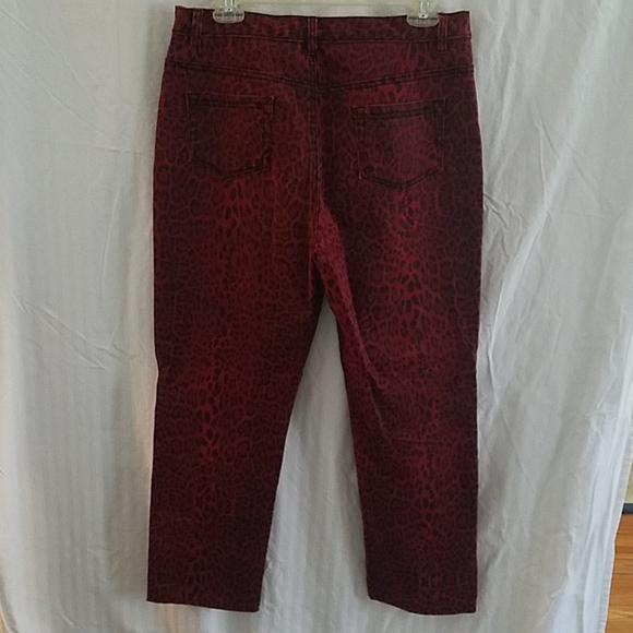 Red Leppard Print Jeans - Picture 2 of 7